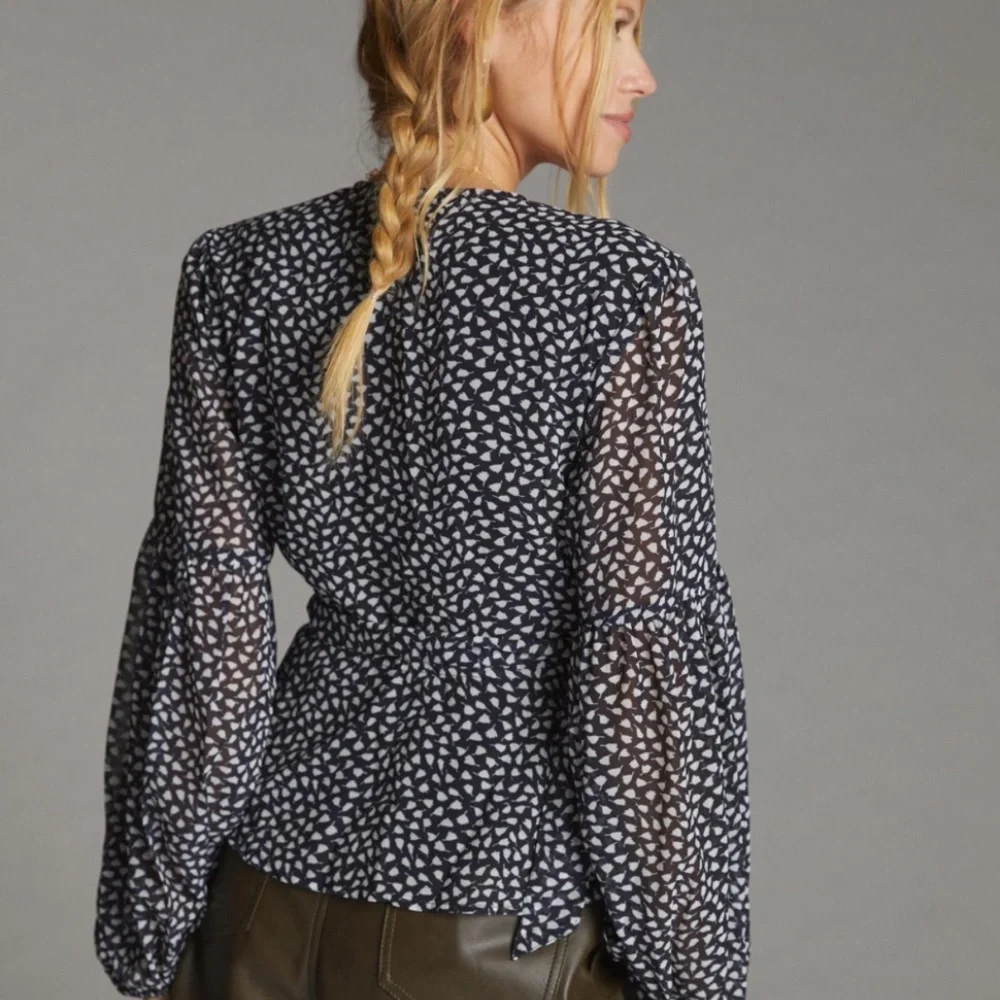 NWT Anthropologie Porridge Puff-Sleeved Black and White Wrap Blouse - Picture 2 of 4